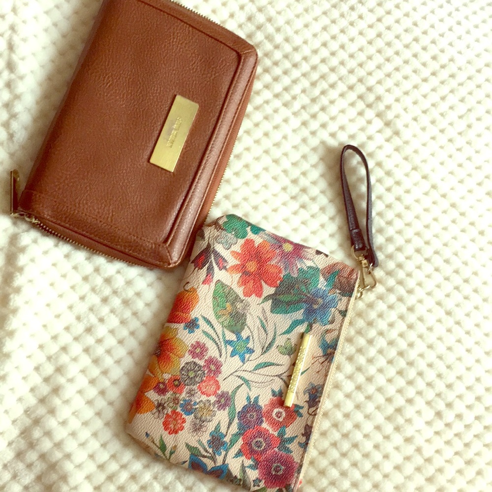 Steve Madden wallet & wristlet